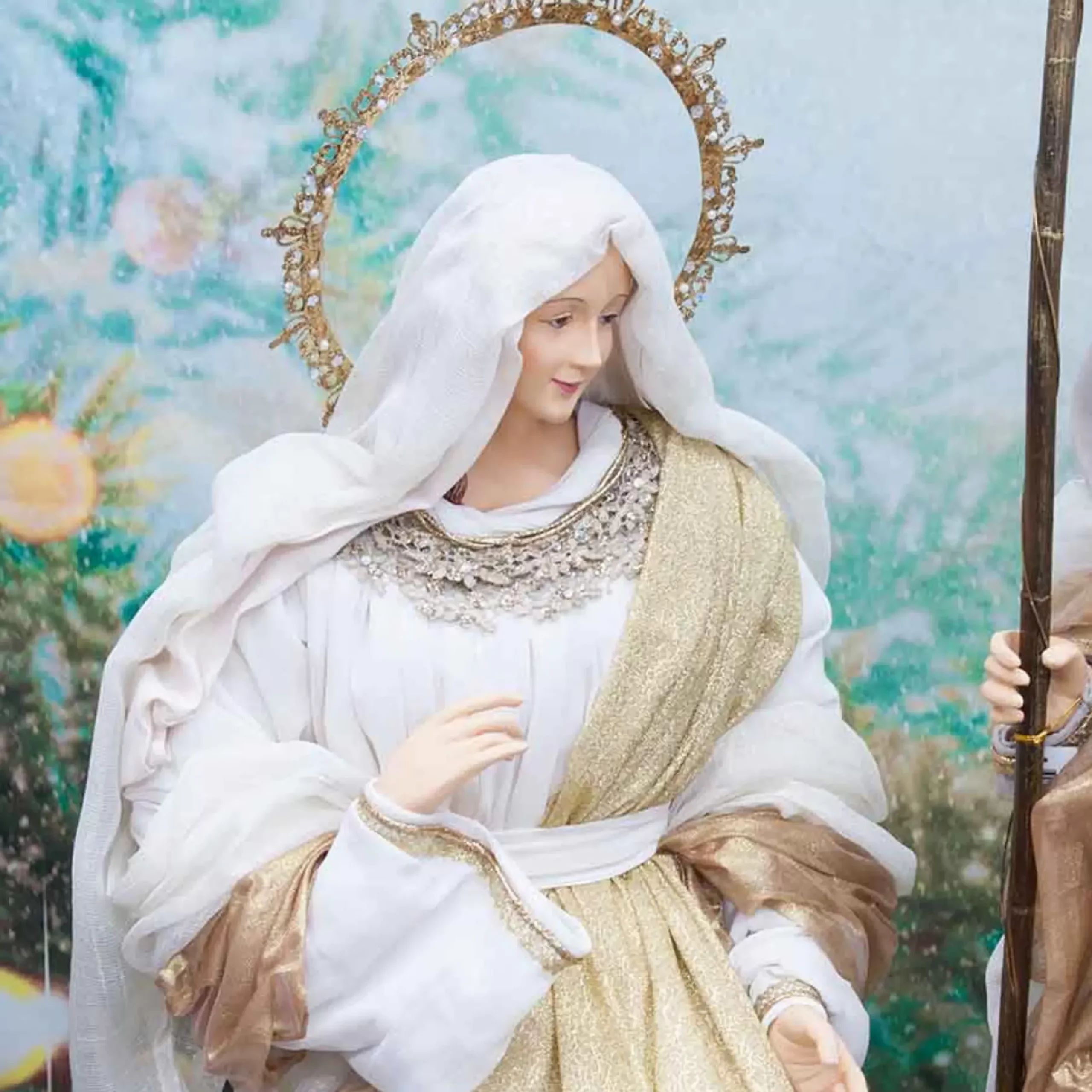 Burgundy Beige Green Nativity Set Noelle Collection (Set Of 6) - 106Cm