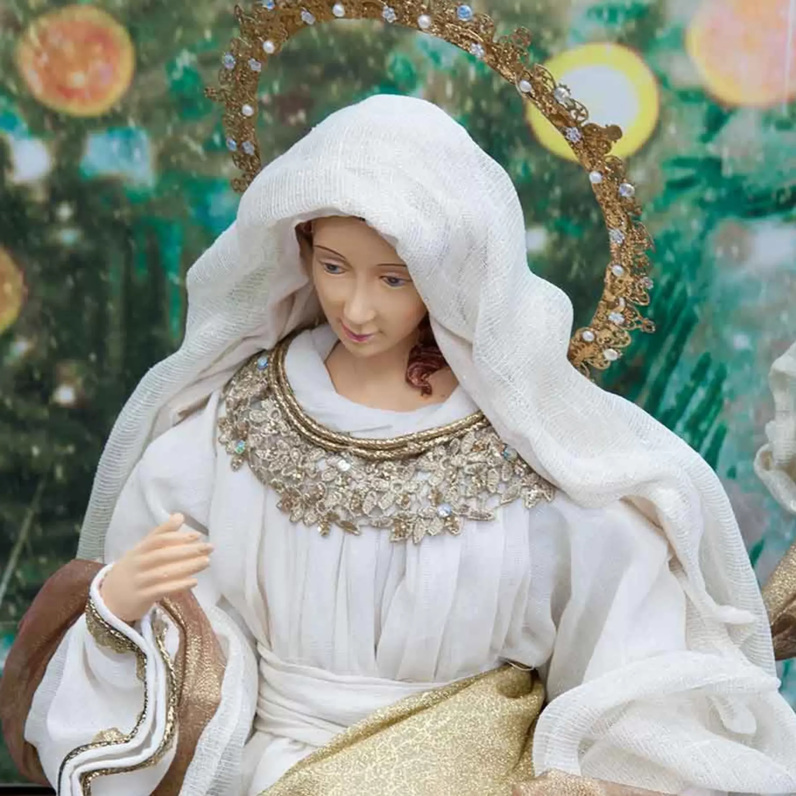 Burgundy Beige Green Nativity Set Noelle Collection (Set Of 6) - 81Cm