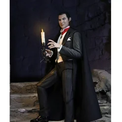 Dracula Universal Monsters Ultimate Figure - 18Cm
