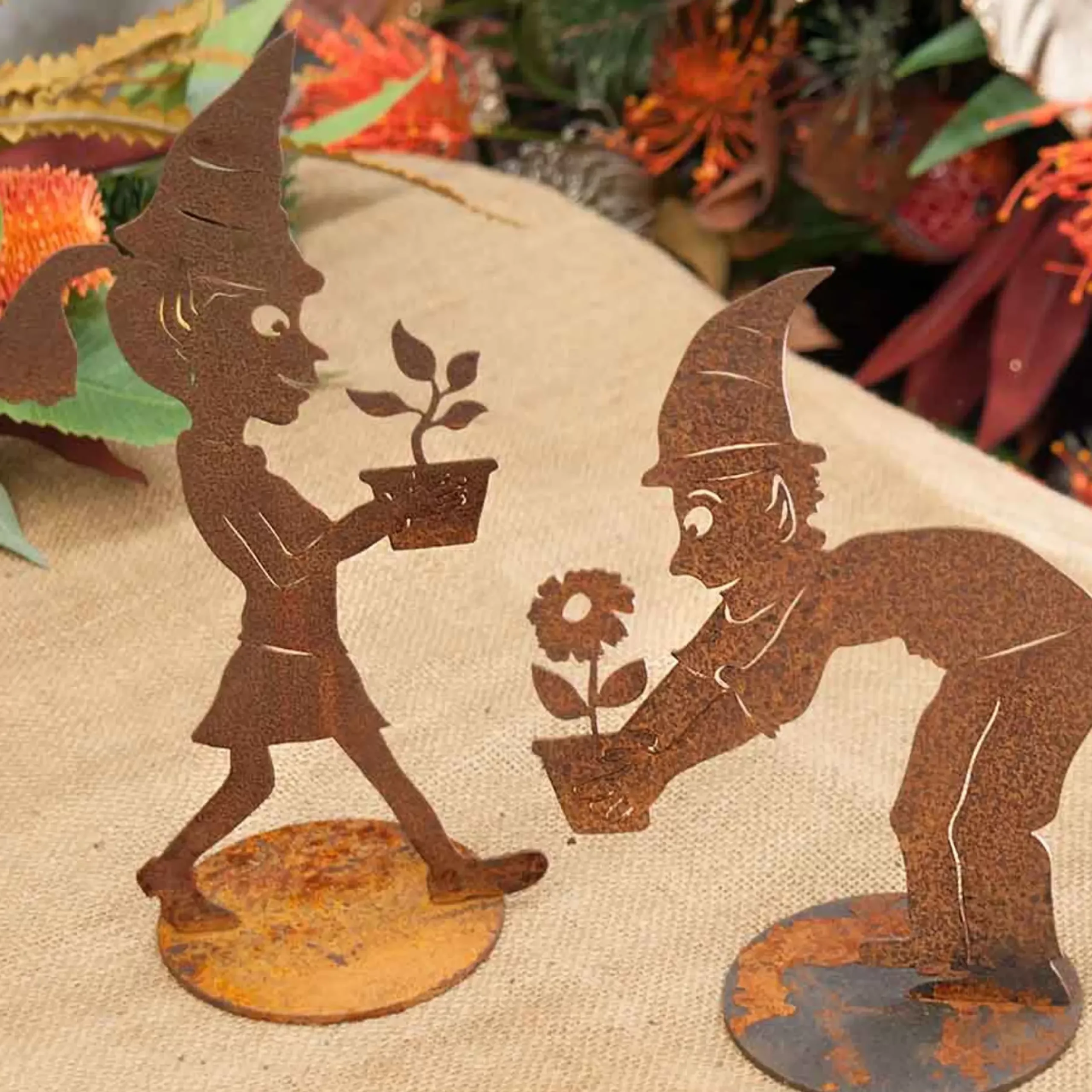 Garden Elf With Flower Pot On Stand Garden Art - 23Cm