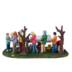 Lemax Neighborhood Yard Sale - 18.5Cm