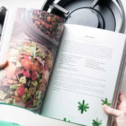 Maggie's Christmas Cookbook - 26Cm