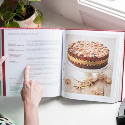 Nigella Christmas Book (Hardback) - 27.5Cm