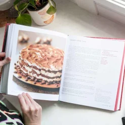 Nigella Christmas Book (Hardback) - 27.5Cm