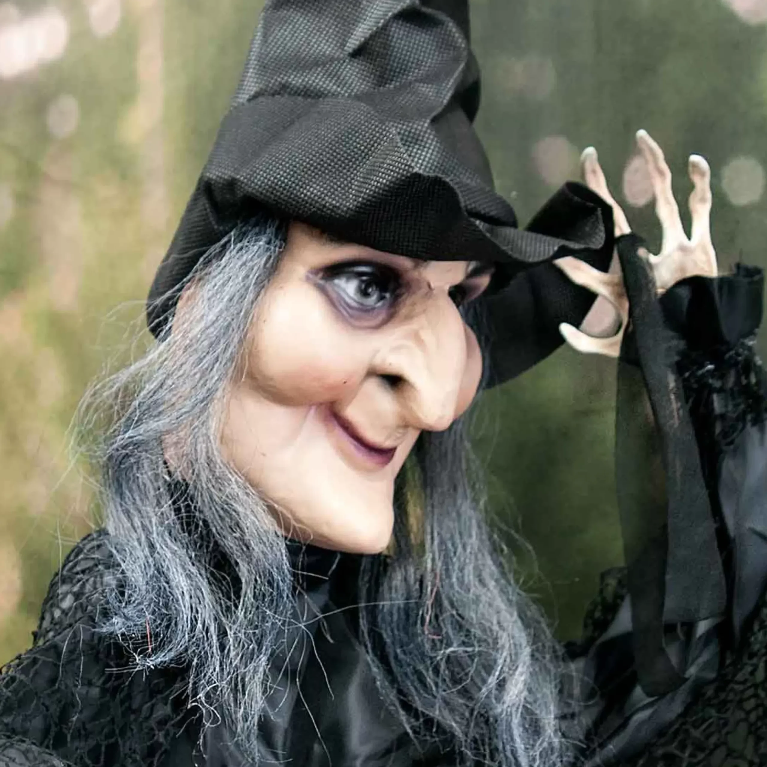 Tree Trunk Witch - 120Cm