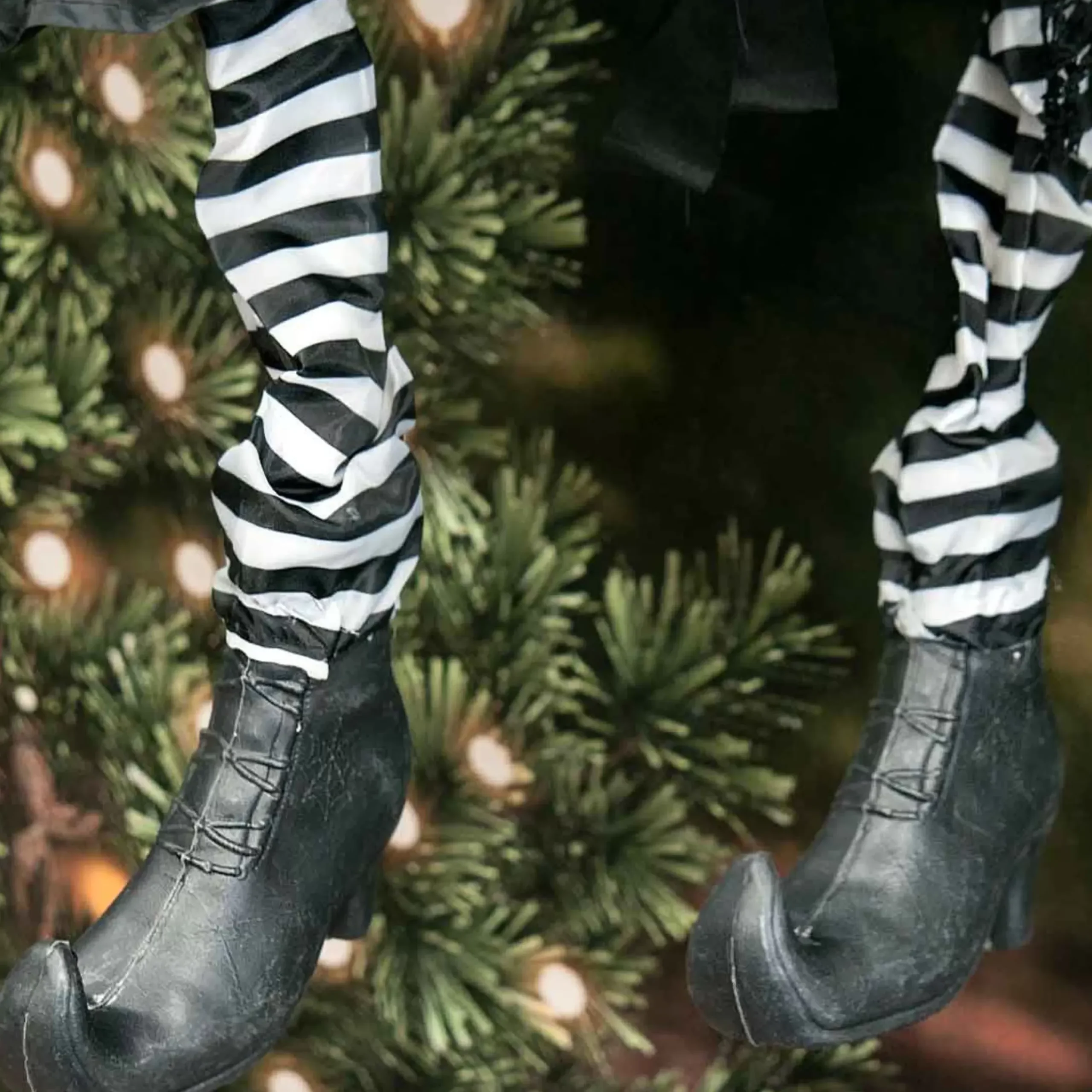 Tree Trunk Witch - 120Cm